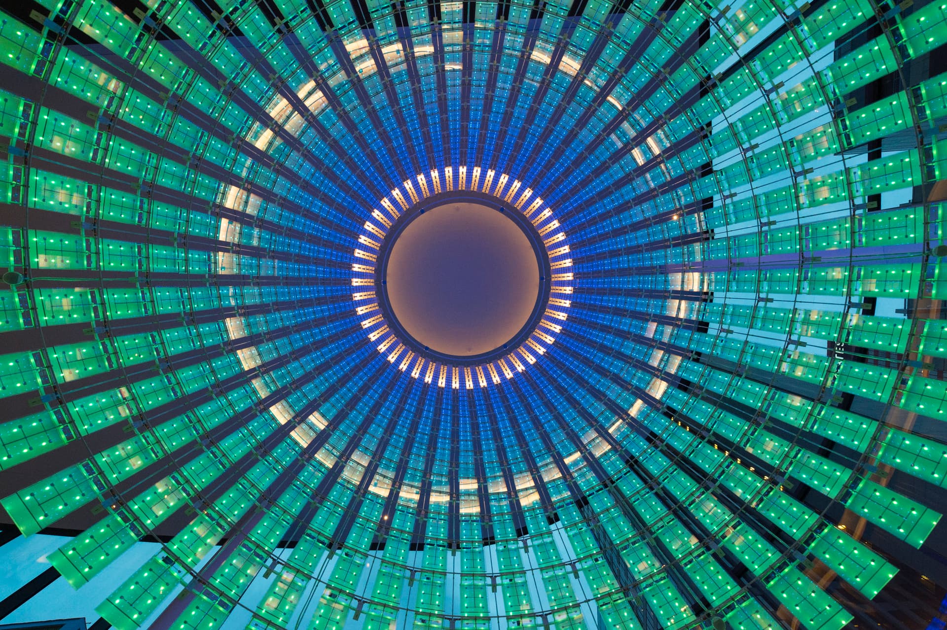 ESI Design's Beacon at PNC Tower, Pittsburgh, PA USA
andy ryan, andyryan, architecture, art, atrium, electronic, esi, esi design, innovation, led, pittsburgh, pnc, pnc bank, sculpture, green building, Beacon
